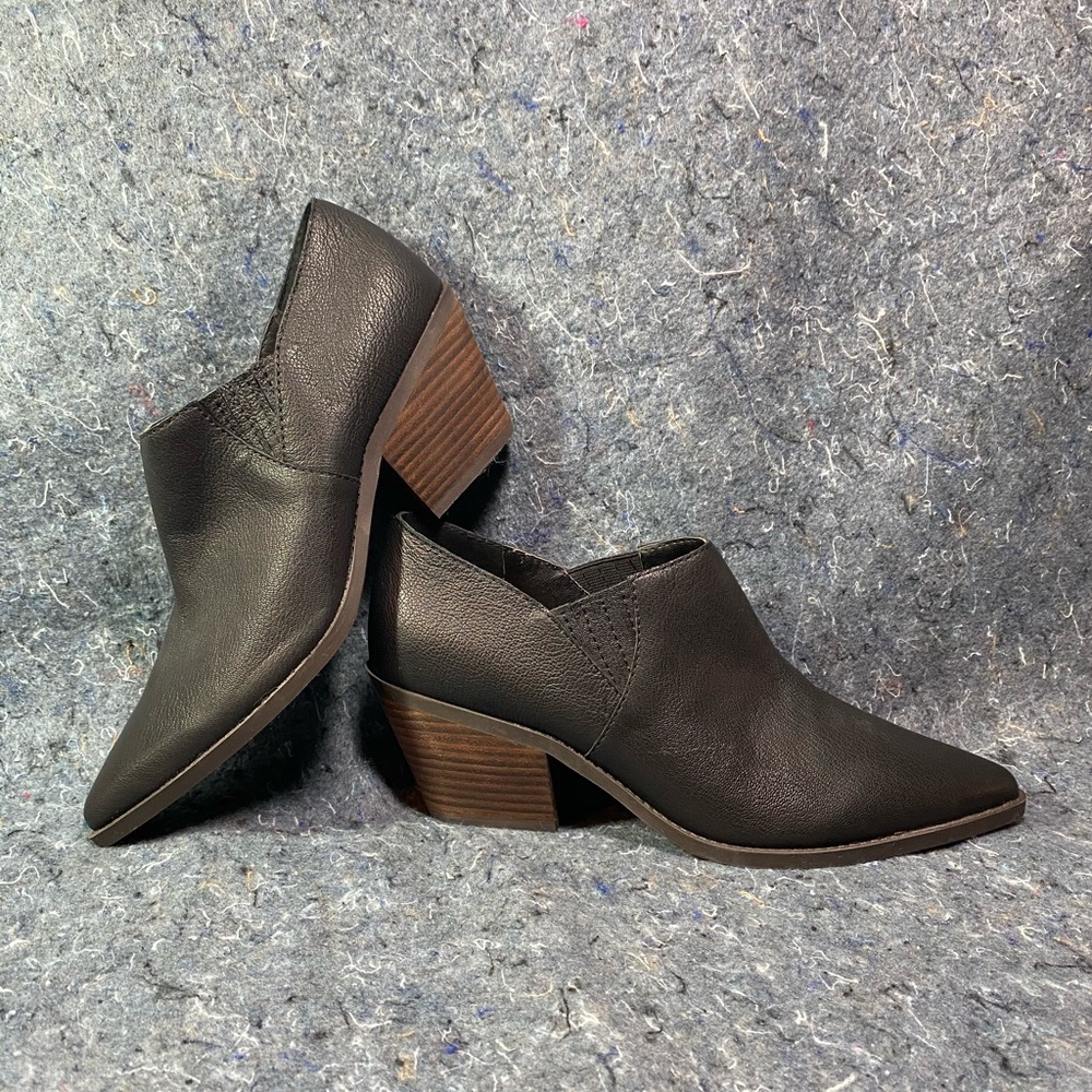 Lucky Brand Black Tumbled Leather Shooties/Booties